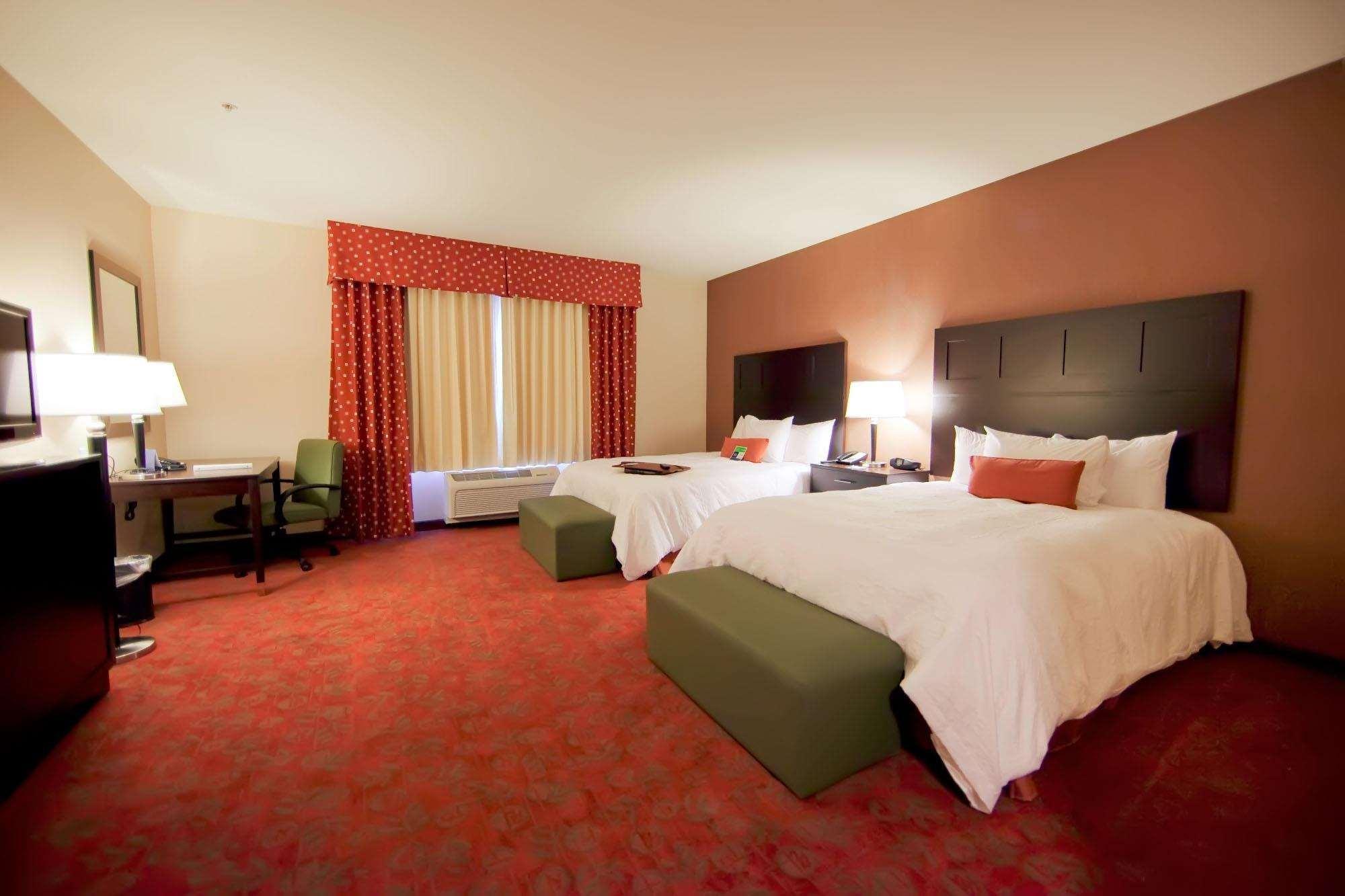 Hampton Inn & Suites By Hilton Seattle/Кент Стая снимка