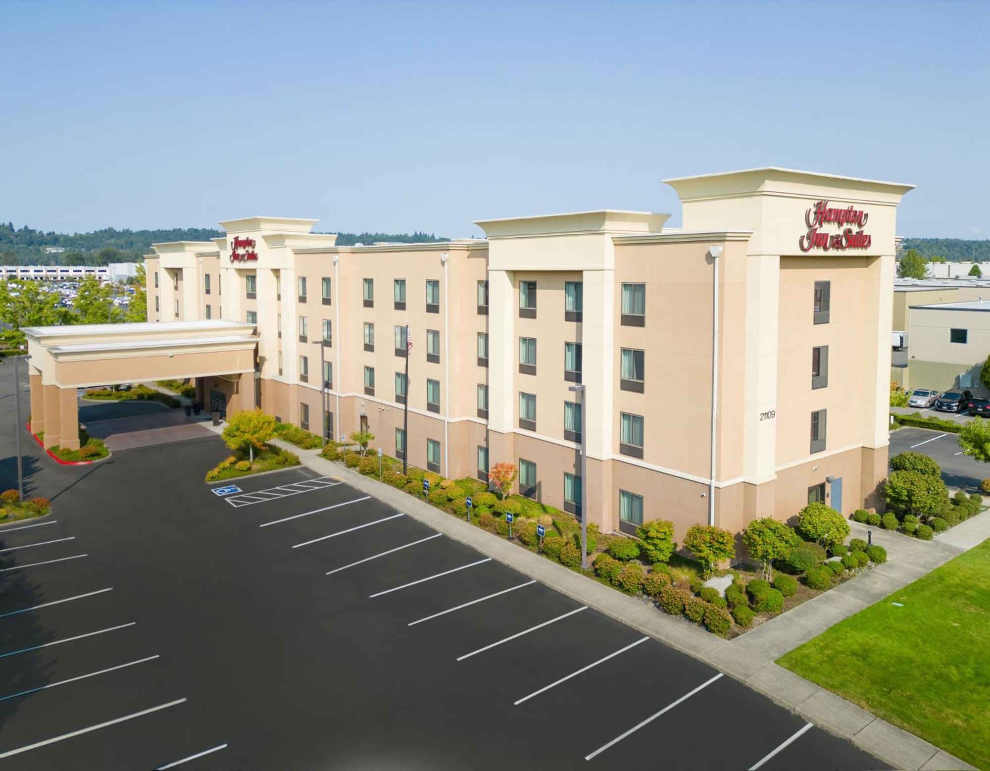 Hampton Inn & Suites By Hilton Seattle/Кент Екстериор снимка