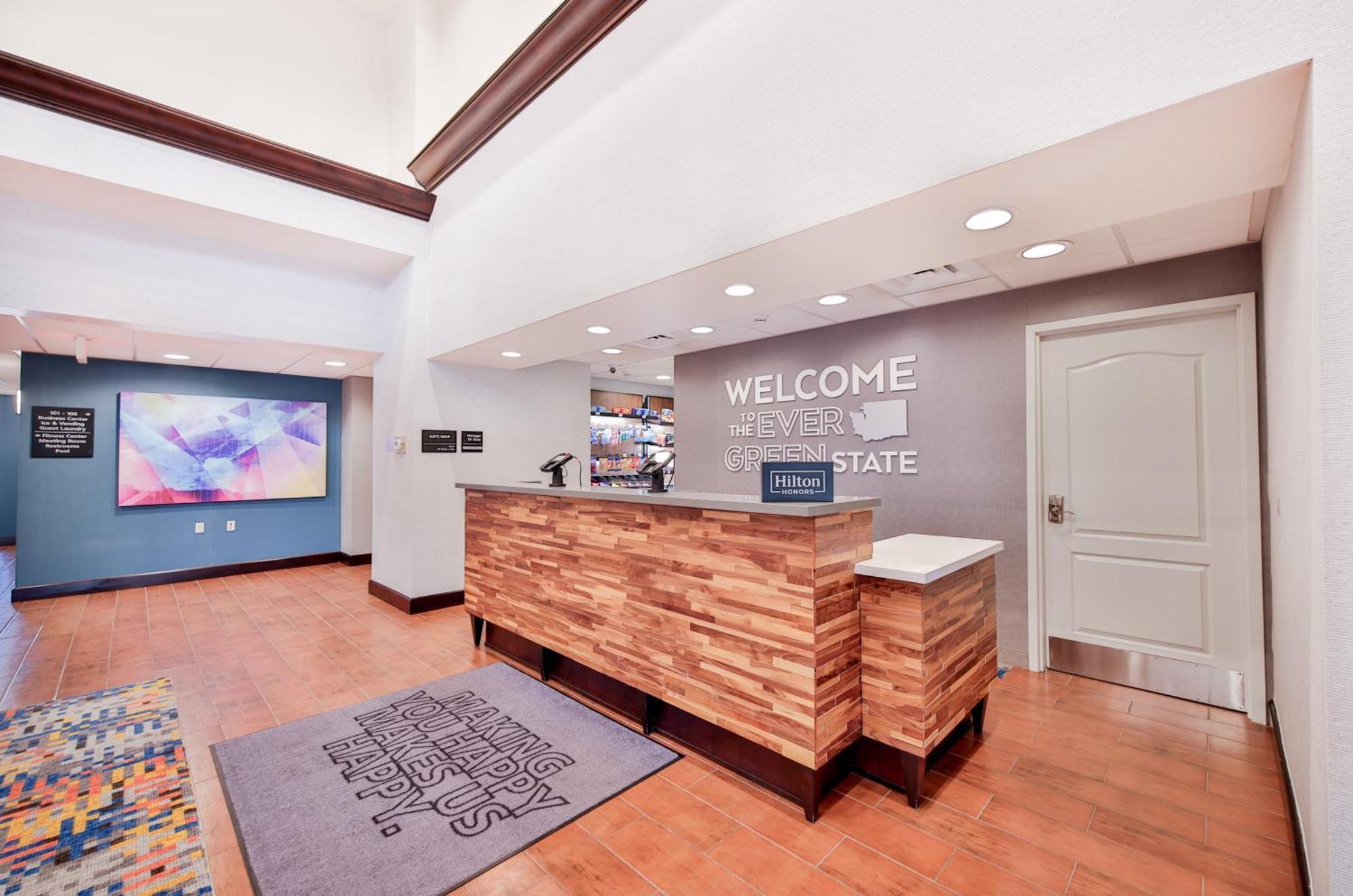 Hampton Inn & Suites By Hilton Seattle/Кент Екстериор снимка