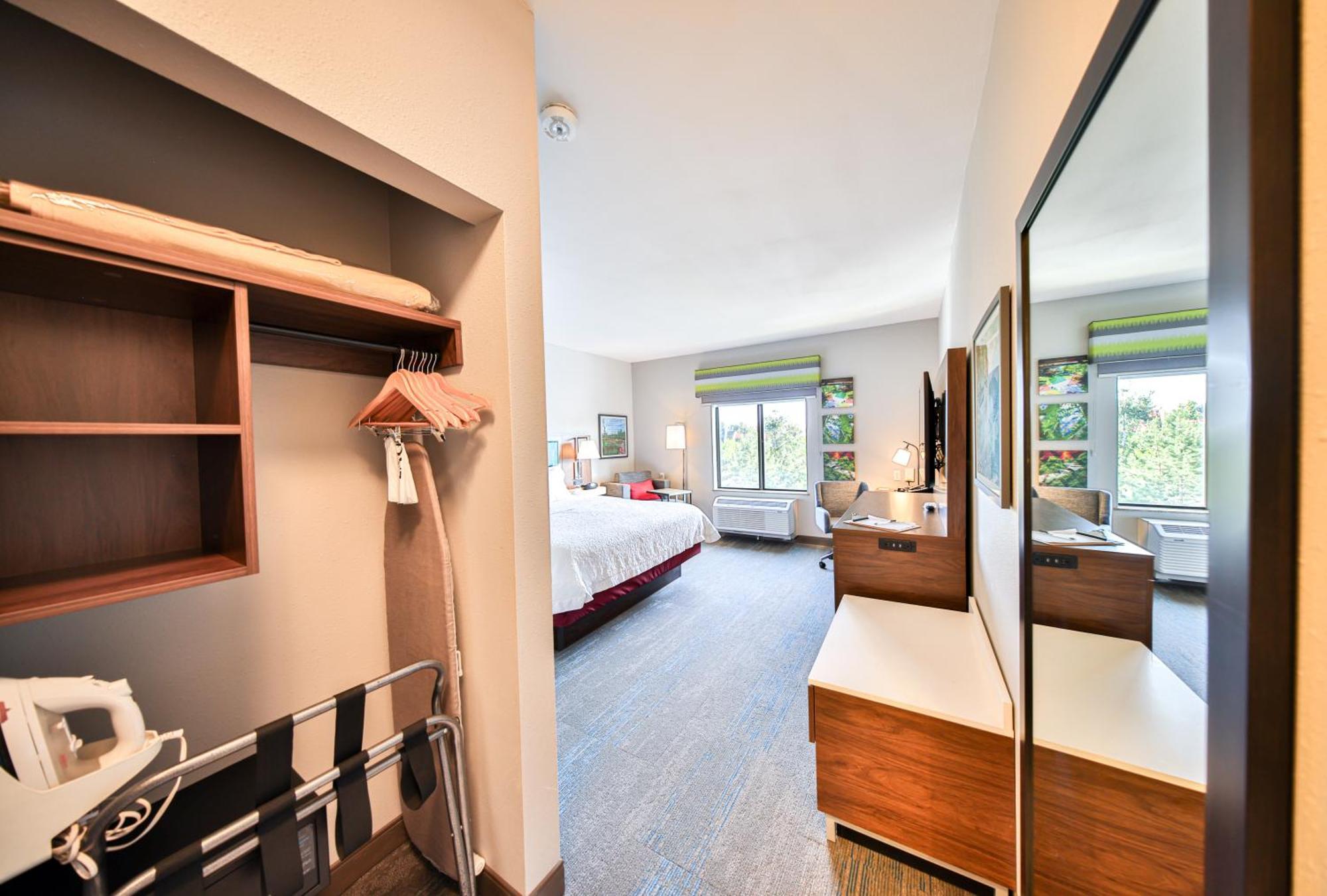 Hampton Inn & Suites By Hilton Seattle/Кент Стая снимка