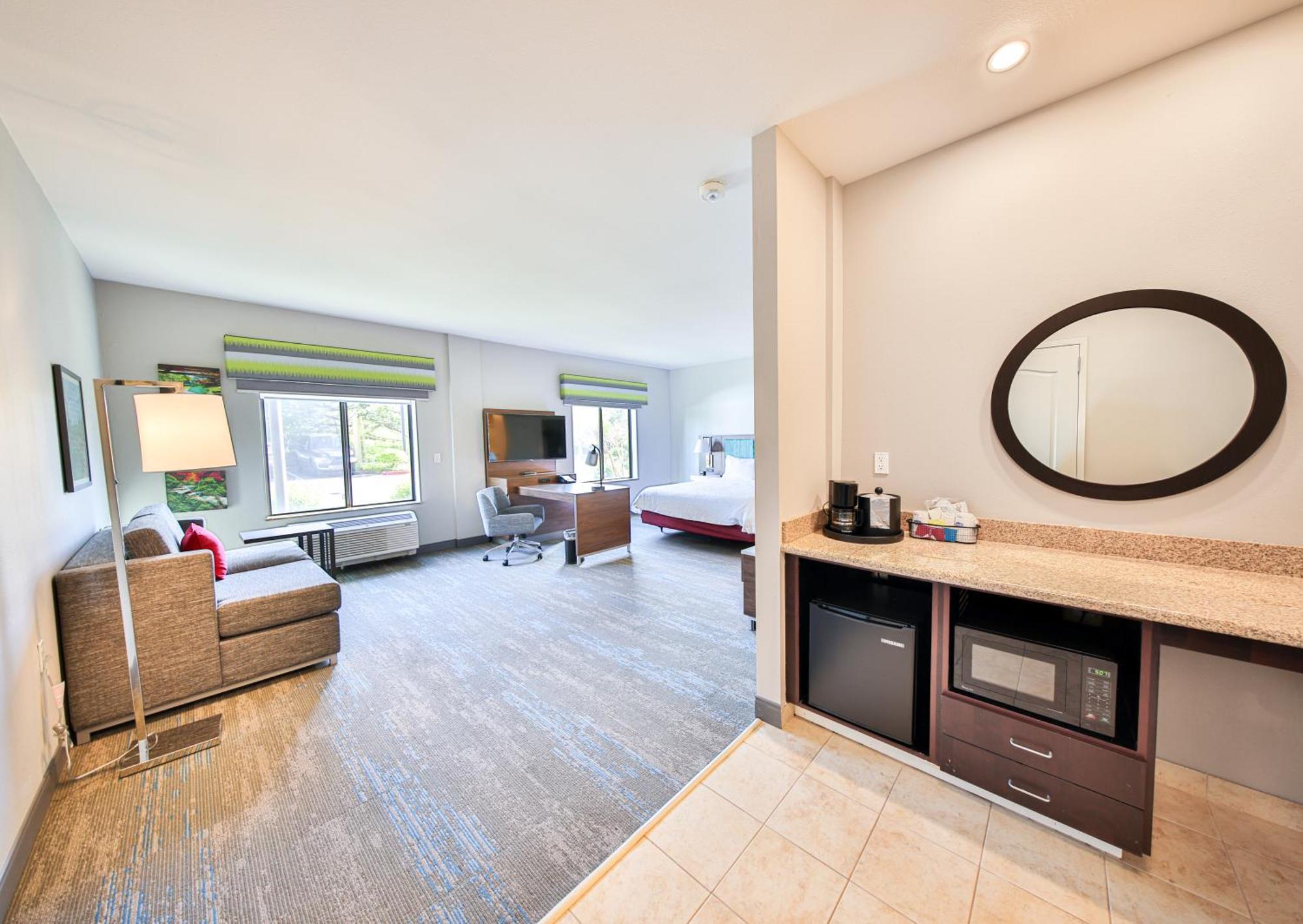 Hampton Inn & Suites By Hilton Seattle/Кент Екстериор снимка