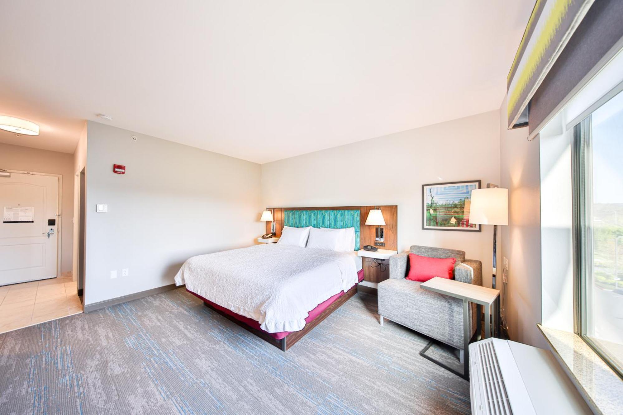 Hampton Inn & Suites By Hilton Seattle/Кент Екстериор снимка